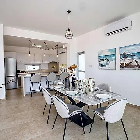 Prol20, Contemporary 3bdr With Pool, Close To The Beaches Hotel