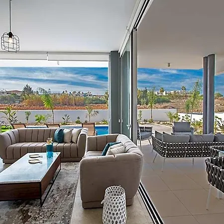 Hotel Prol20, Contemporary 3bdr With Pool, Close To The Beaches 3*