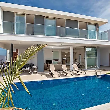 Prol20, Contemporary 3bdr With Pool, Close To The Beaches Protaras