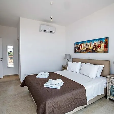 Prol20, Contemporary 3bdr With Pool, Close To The Beaches Protaras