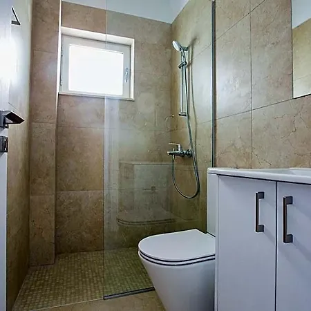 Prol20, Contemporary 3bdr With Pool, Close To The Beaches Protaras